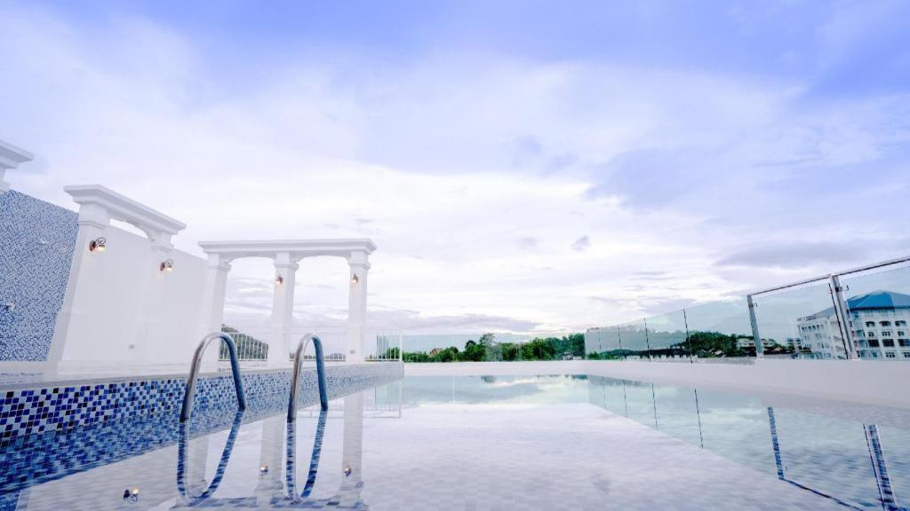 B2 Phuket Premier Hotel מראה חיצוני תמונה